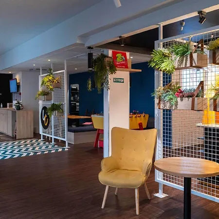 Ibis Lomme Centre Otel