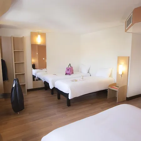 Otel Ibis Lomme Centre