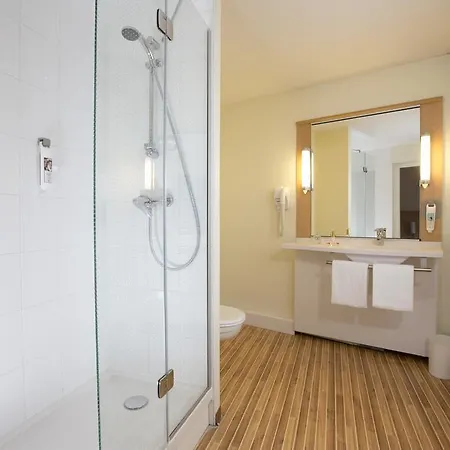 Otel Ibis Lomme Centre