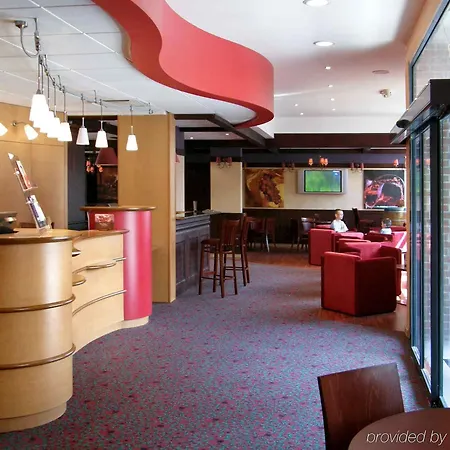 Ibis Lomme Centre Otel