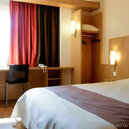 Otel Ibis Lomme Centre